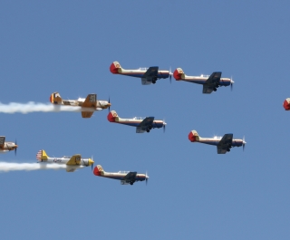 BUCHAREST AIR SHOW & GENERAL AVIATION EXHIBITION 2016: 100 de piloţi şi paraşutişti, 100 de aeronave în evoluţie şi expuse publicului